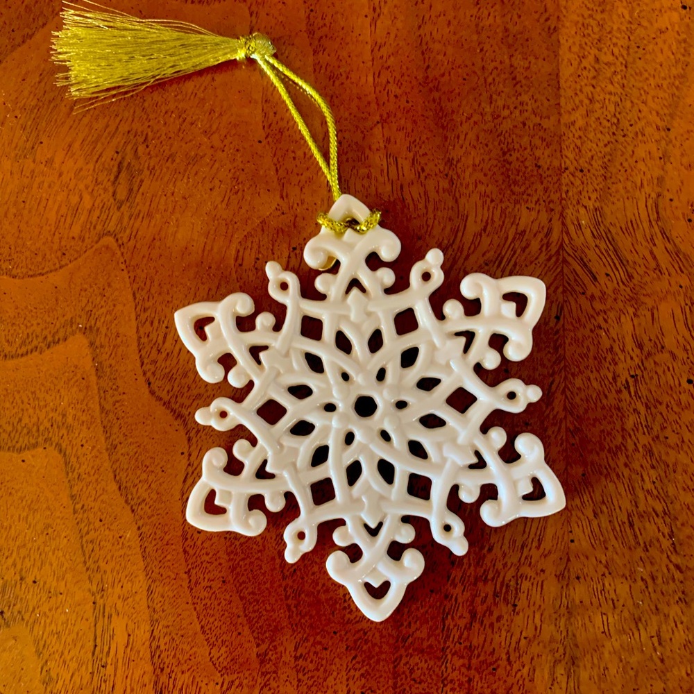 Lenox china snow flakes